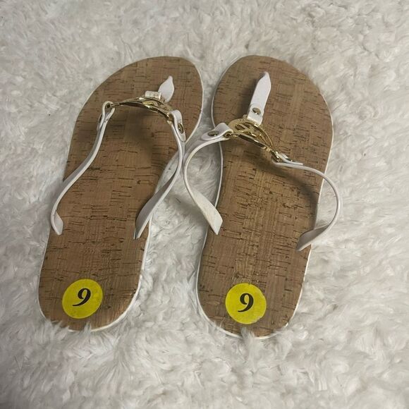 Michael Kors T strap white jelly thong sandals with gold tone logo Size 9 - Picture 4 of 8